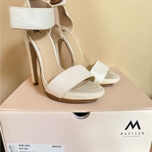 Cream Textured Heels